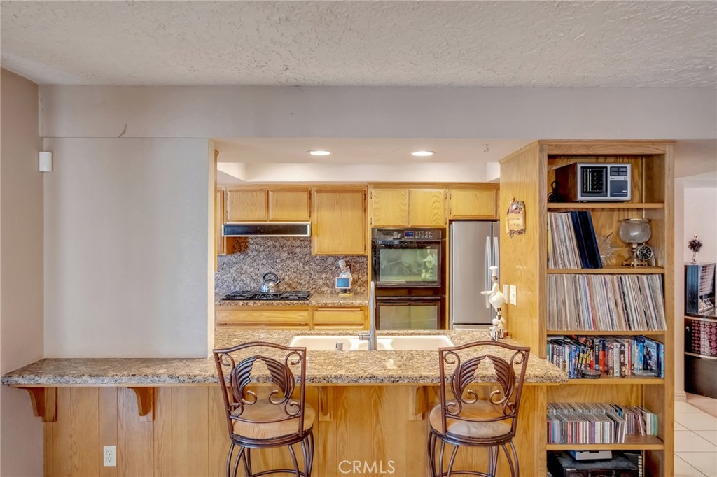 14861 Riverside Property Photo 18