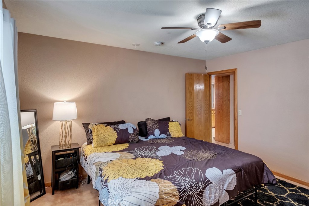 14861 Riverside Property Photo 20