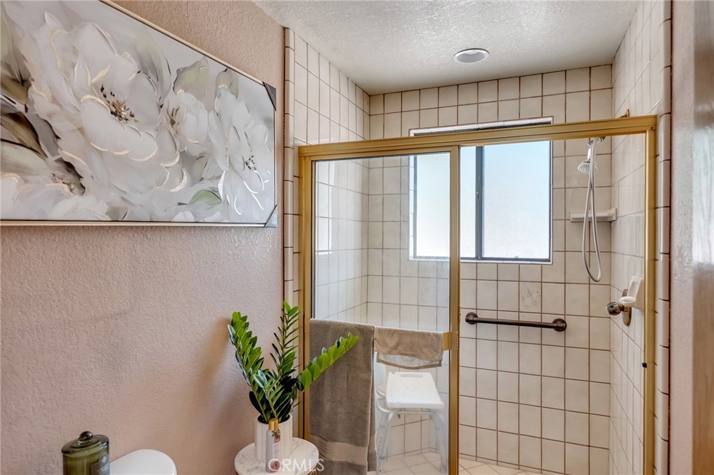 14861 Riverside Property Photo 28