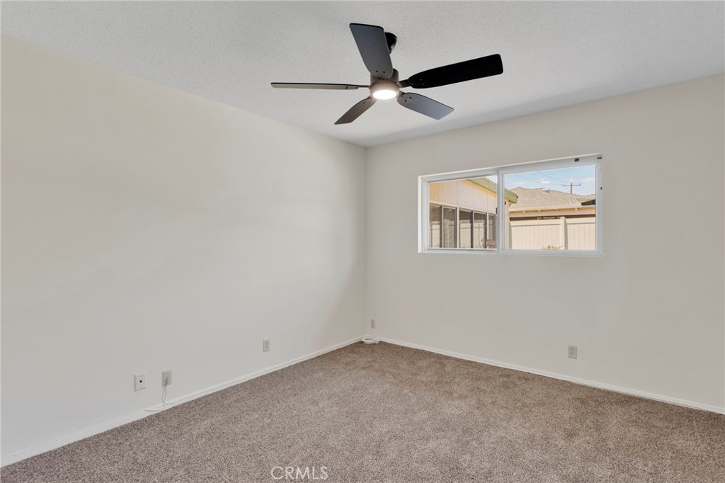 270 E 13th Street Property Photo 14