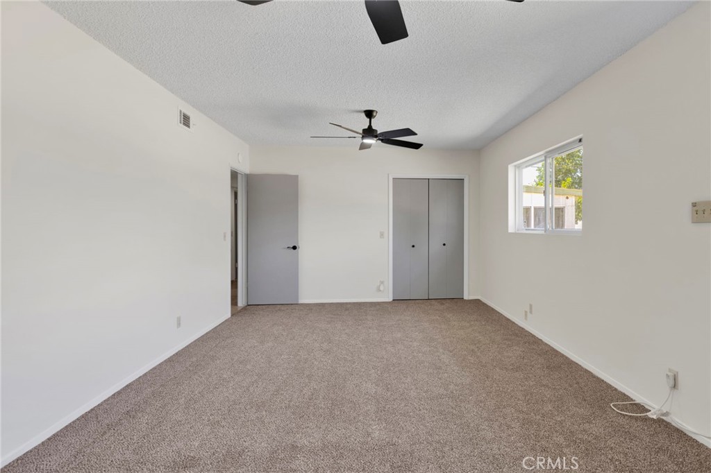 270 E 13th Street Property Photo 18