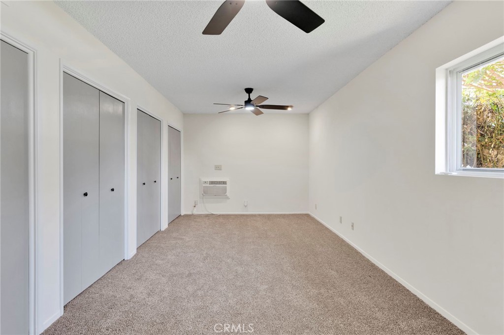 270 E 13th Street Property Photo 19