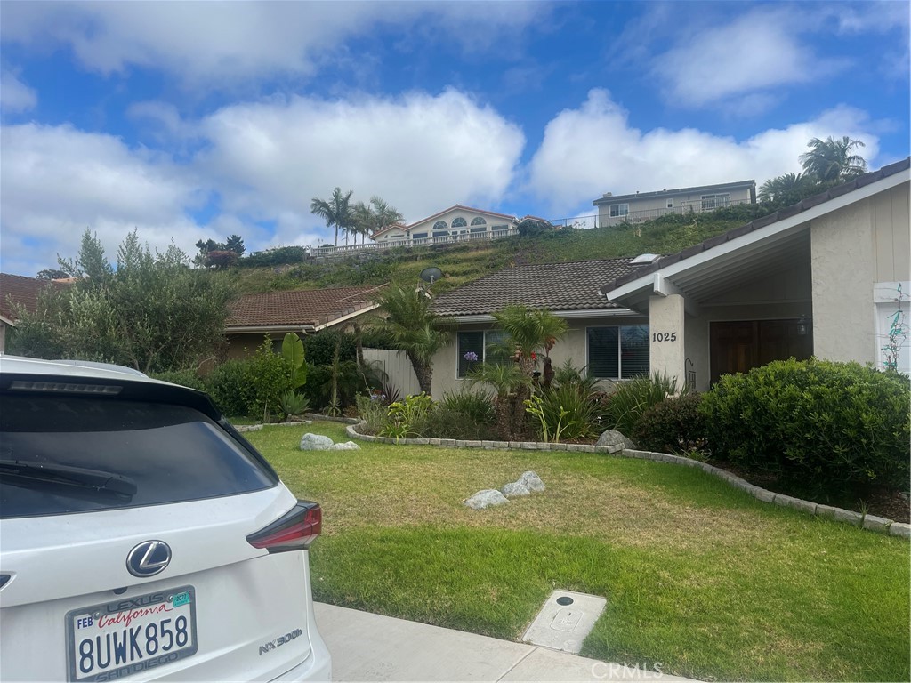 1025 Santa Queta Property Photo 3