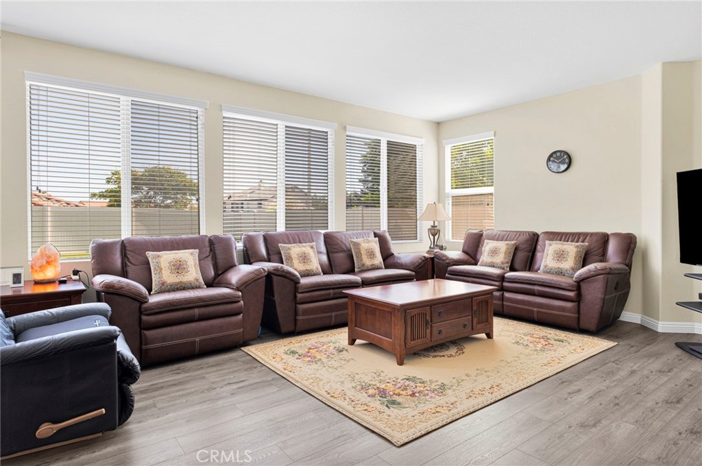 12388 Falena Property Photo 10