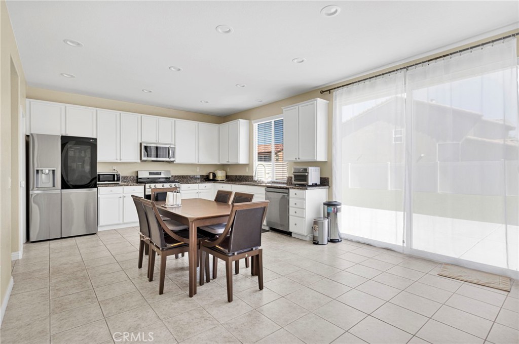 12388 Falena Property Photo 15