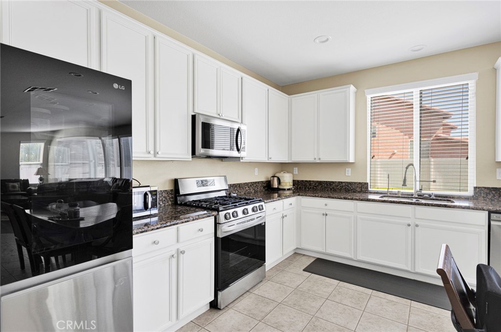 12388 Falena Property Photo 16