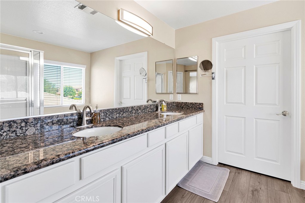 12388 Falena Property Photo 28