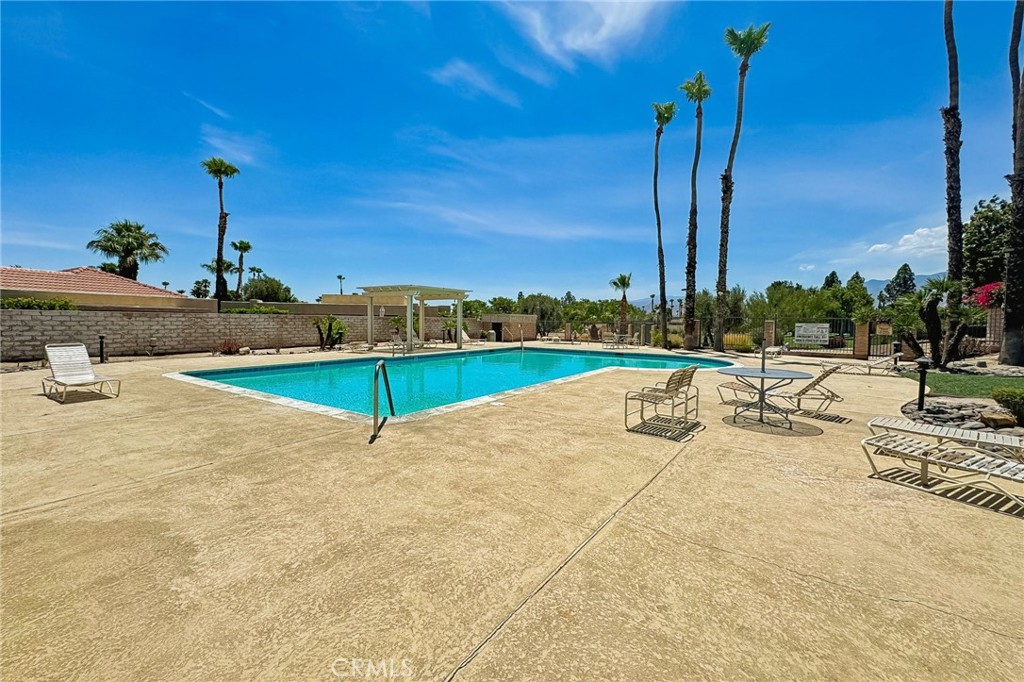 1462 Sunflower Circle N Property Photo 24