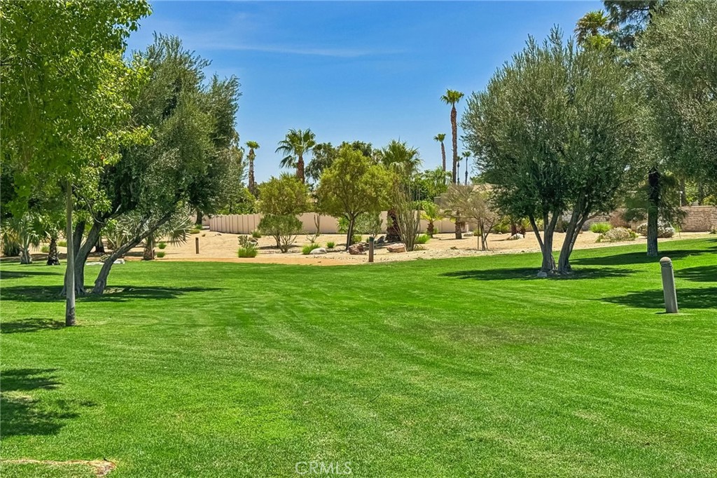 1462 Sunflower Circle N Property Photo 32