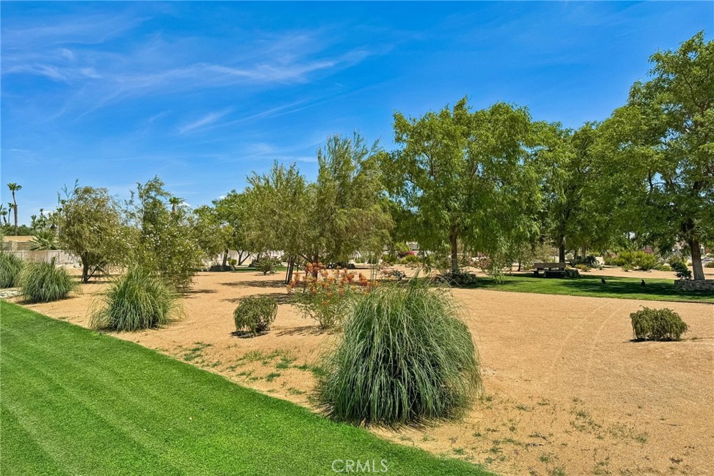 1462 Sunflower Circle N Property Photo 33