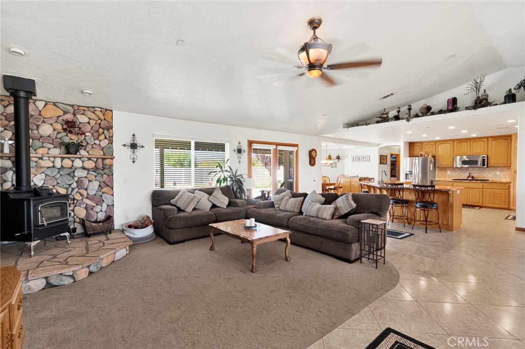 10525 Mono Property Photo 4