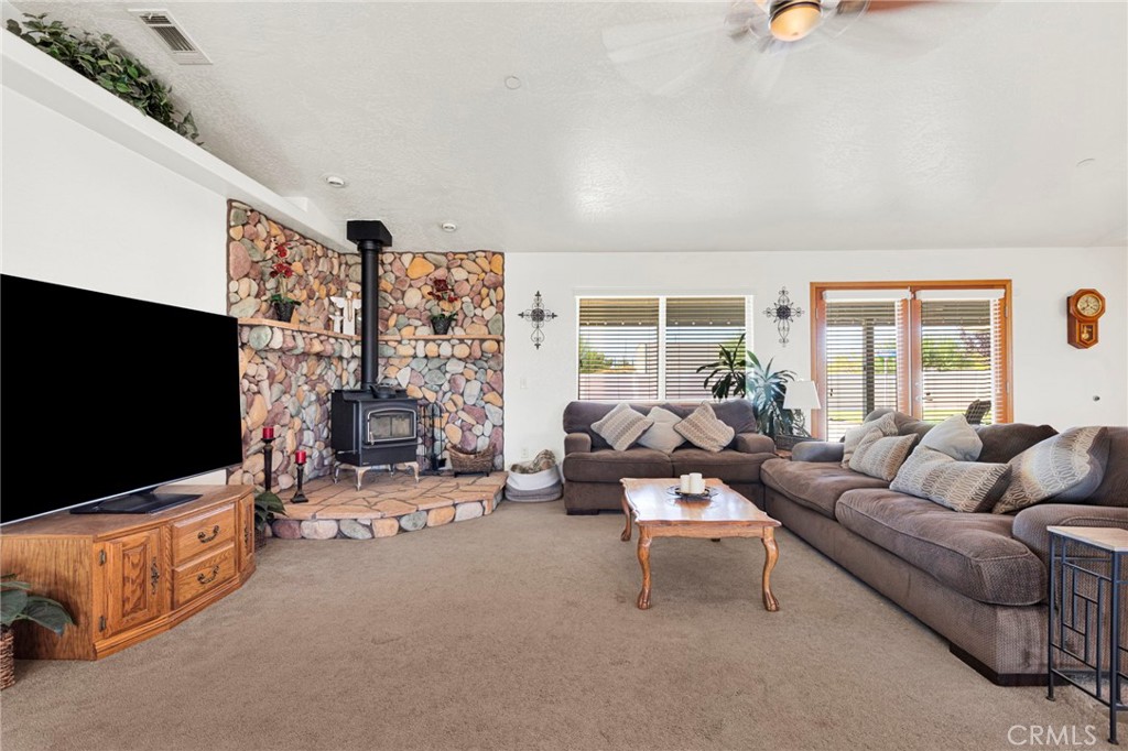 10525 Mono Property Photo 12