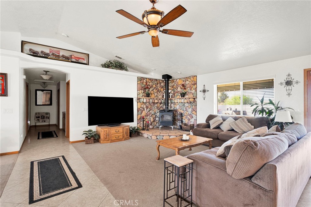 10525 Mono Property Photo 16
