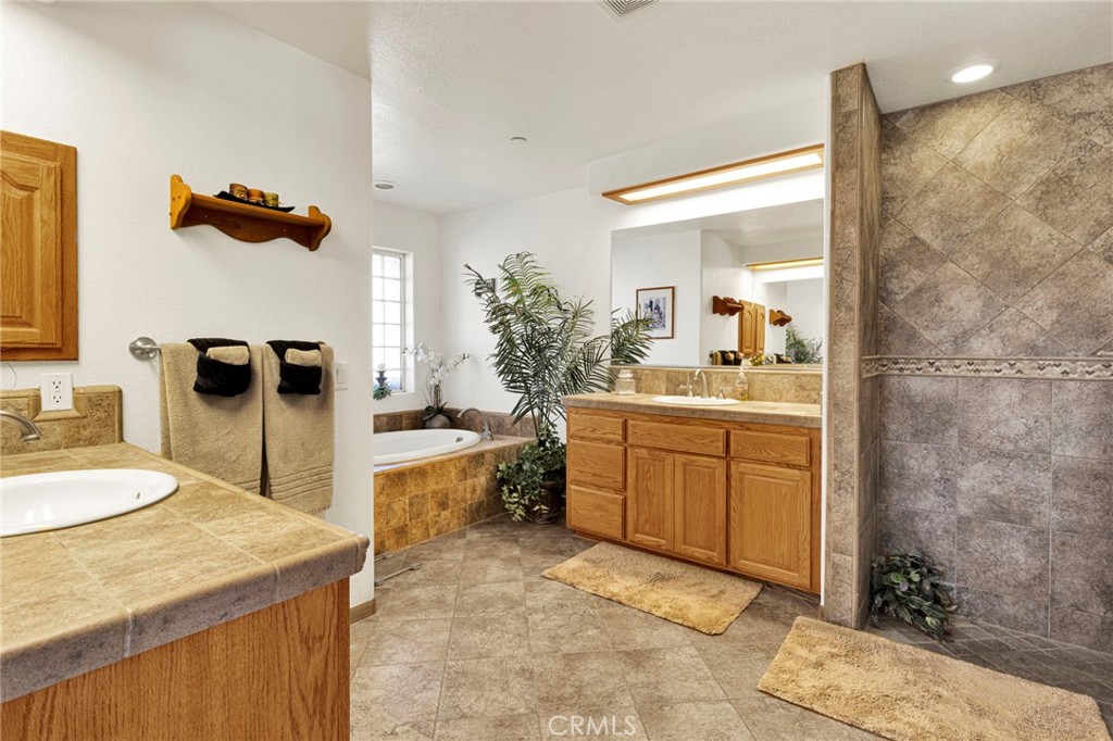 10525 Mono Property Photo 36