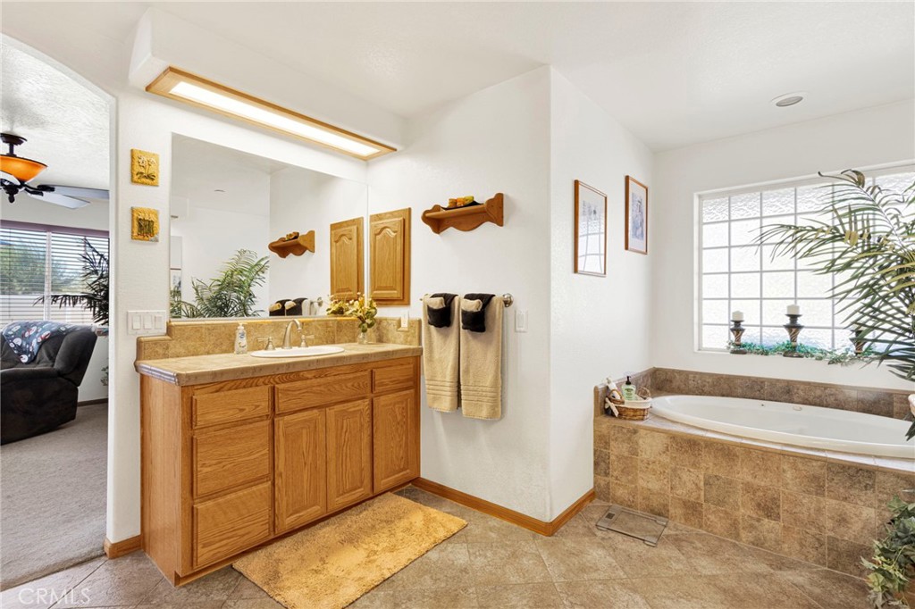 10525 Mono Property Photo 37