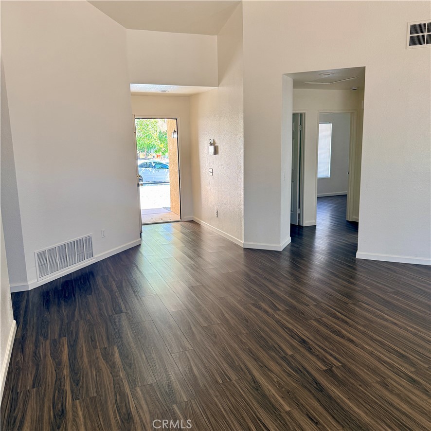 11017 Desert Rose Property Photo 5
