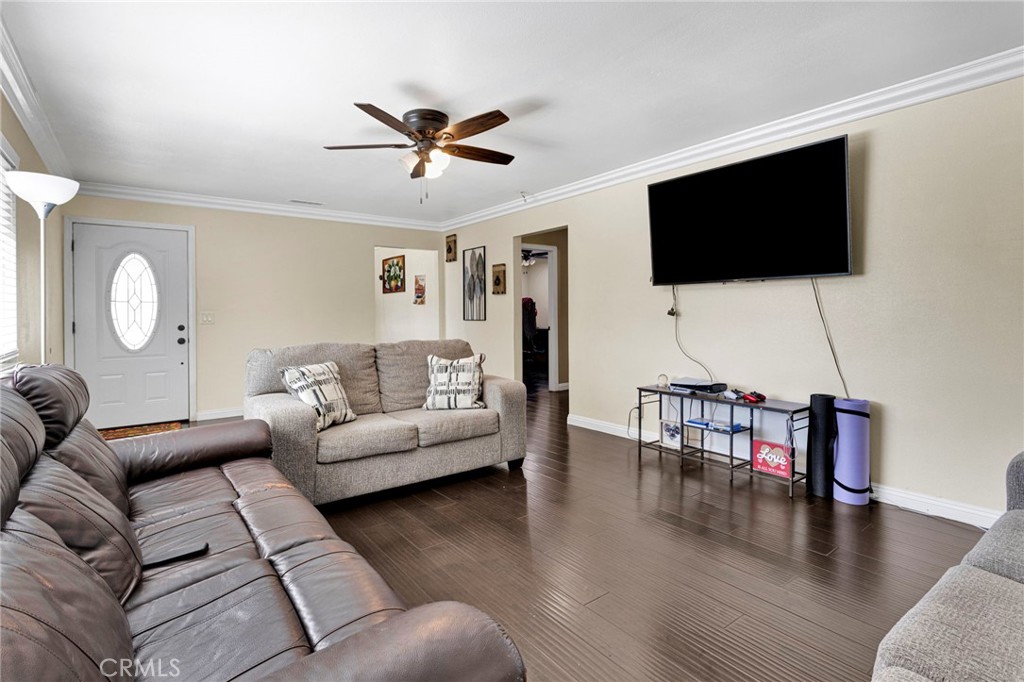 9906 Lincoln Avenue Property Photo 3