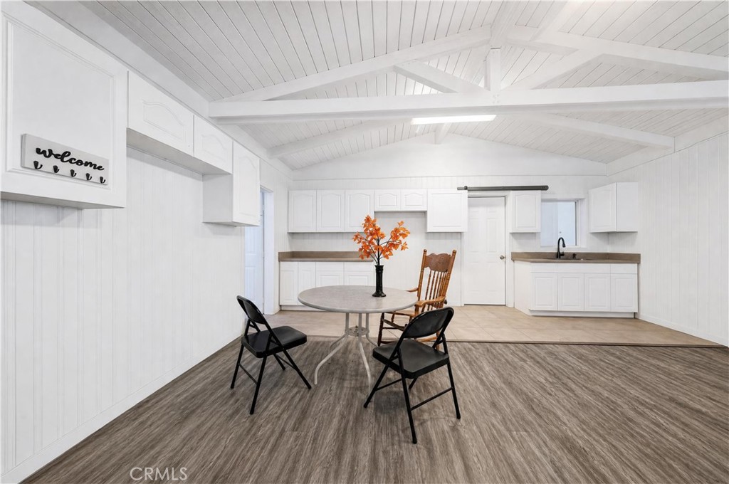 9735 5th Street Property Photo 8
