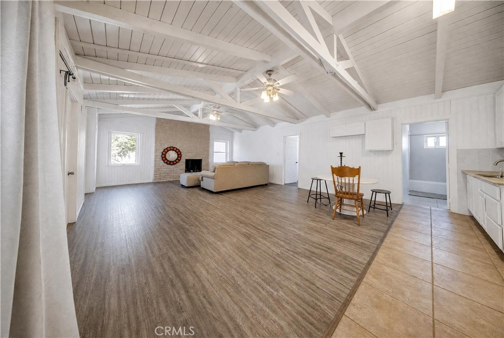 9735 5th Street Property Photo 10