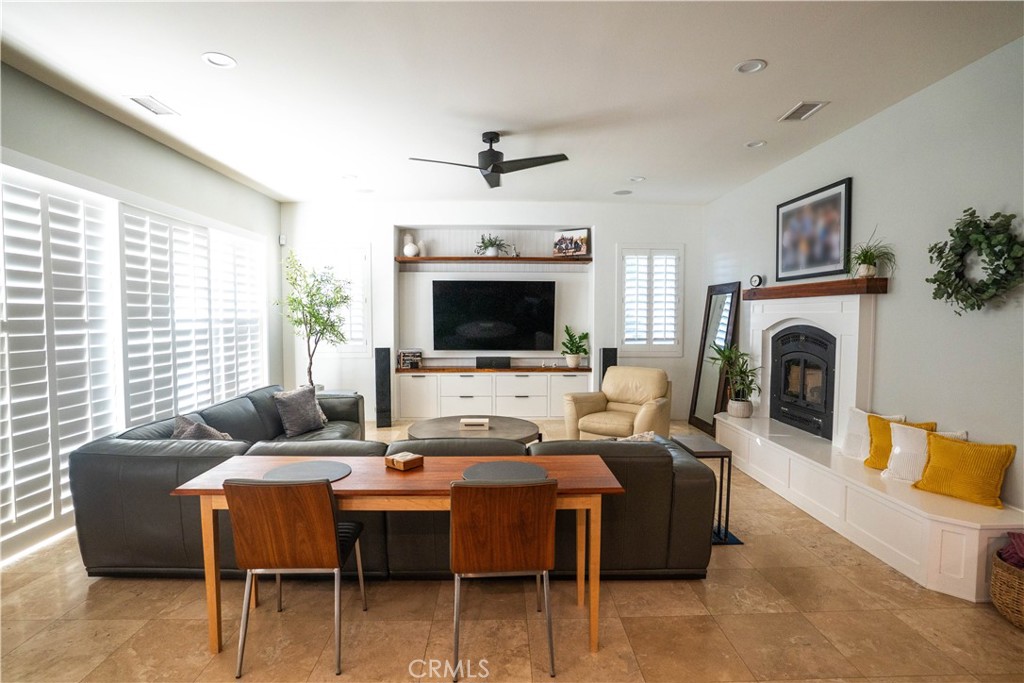 10230 Bellflower Street Property Photo 12