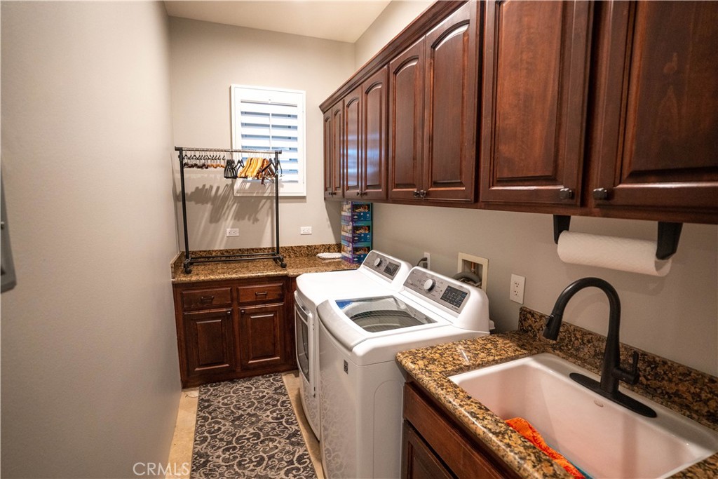 10230 Bellflower Street Property Photo 20