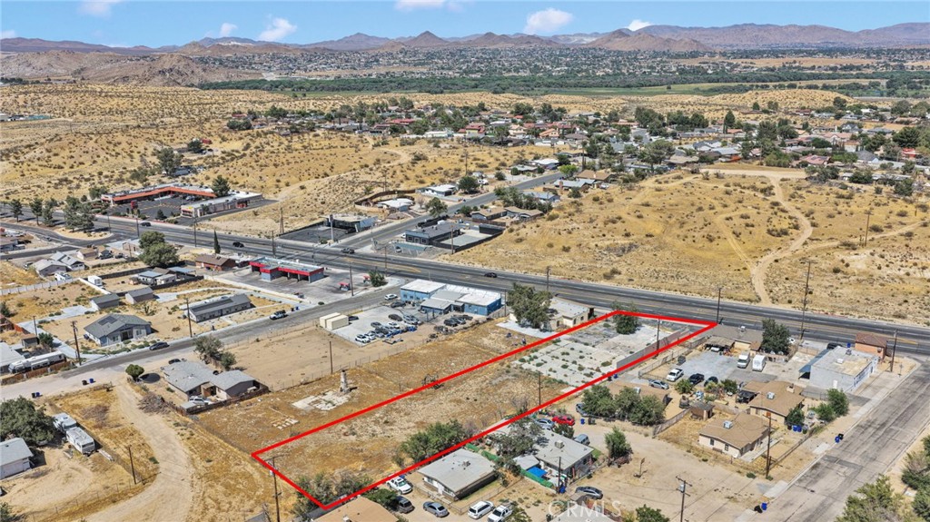 14178 Hesperia Road Property Photo 11