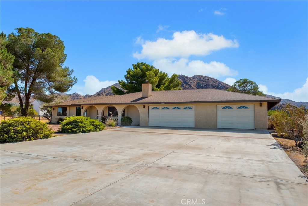 17239 Candlewood Property Photo 4