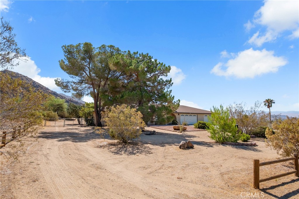 17239 Candlewood Property Photo 5