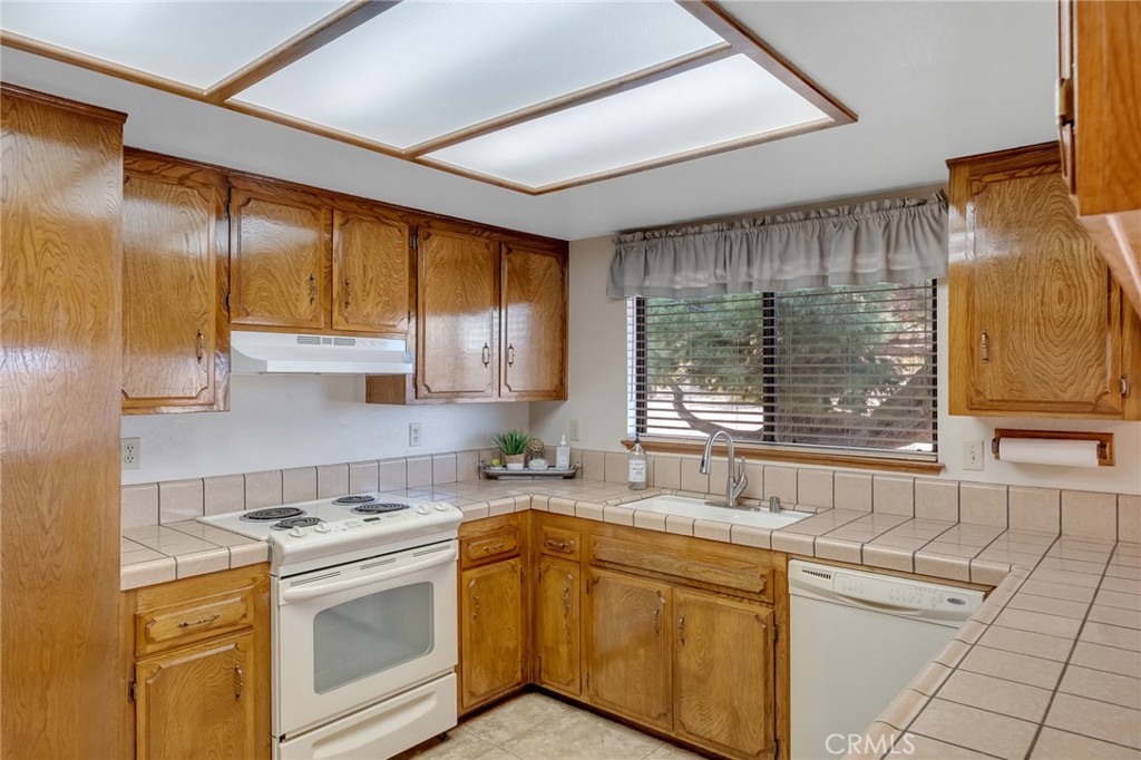 17239 Candlewood Property Photo 14