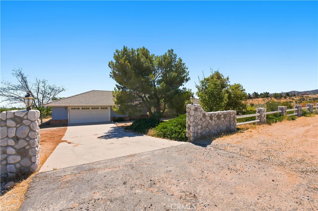 8451 Sky Harbor Property Photo 3