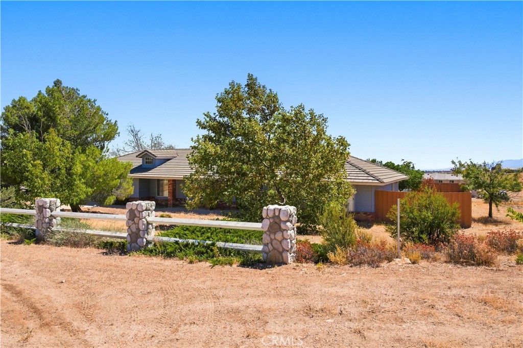 8451 Sky Harbor Property Photo 4
