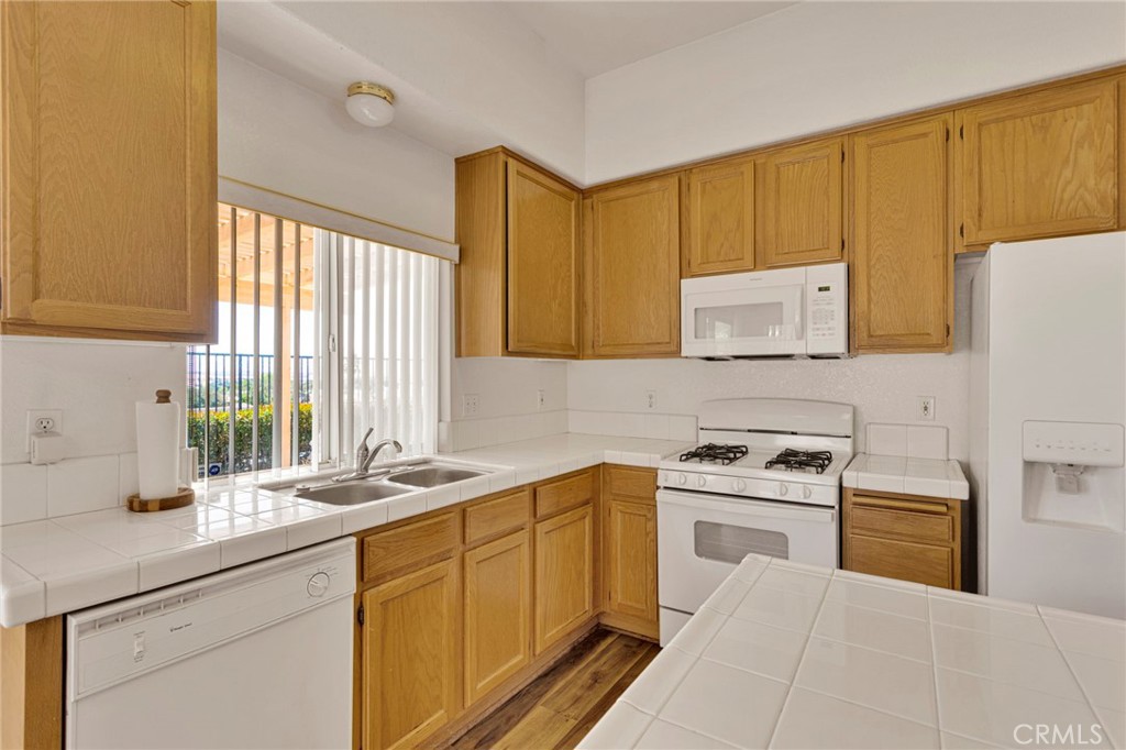 13455 Lakeside Drive Property Photo 15