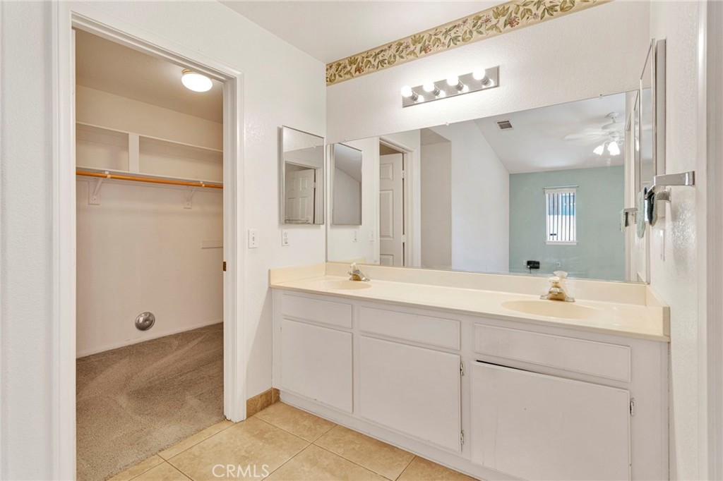 13455 Lakeside Drive Property Photo 33