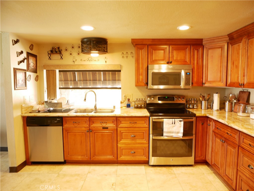 18090 Mariner Drive Property Photo 8