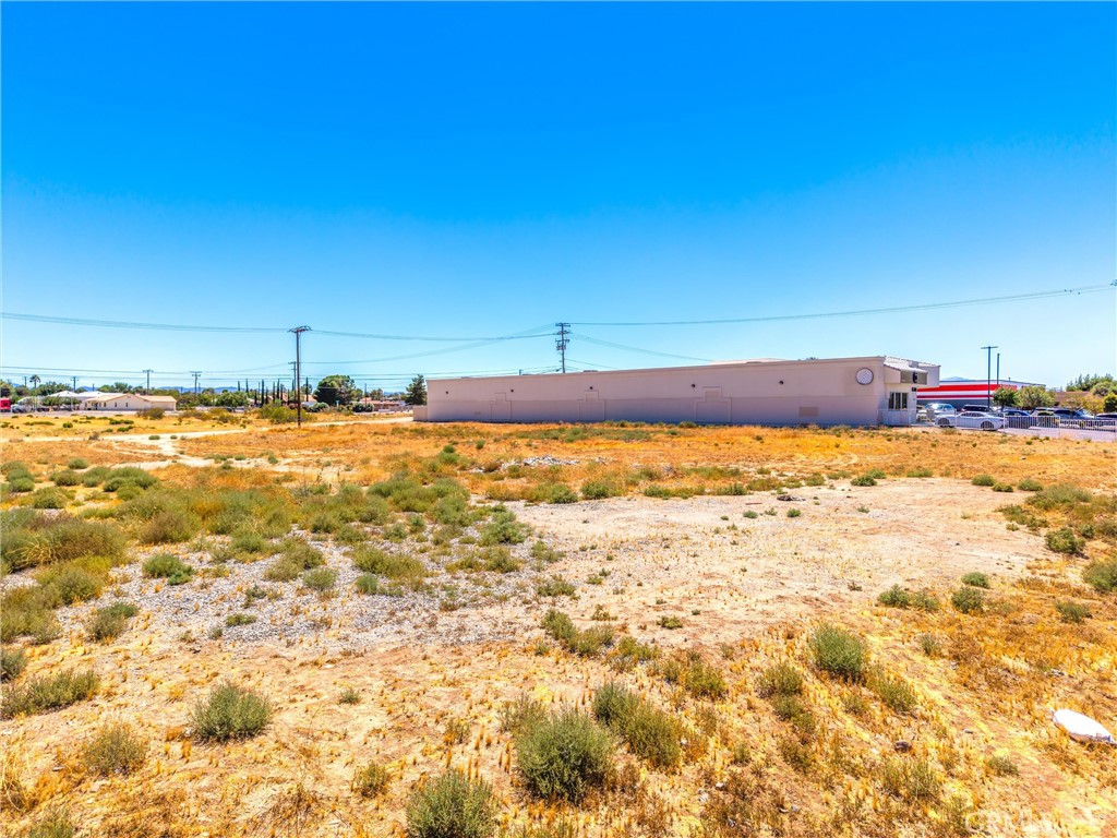 15335 Bear Valley Property Photo 8