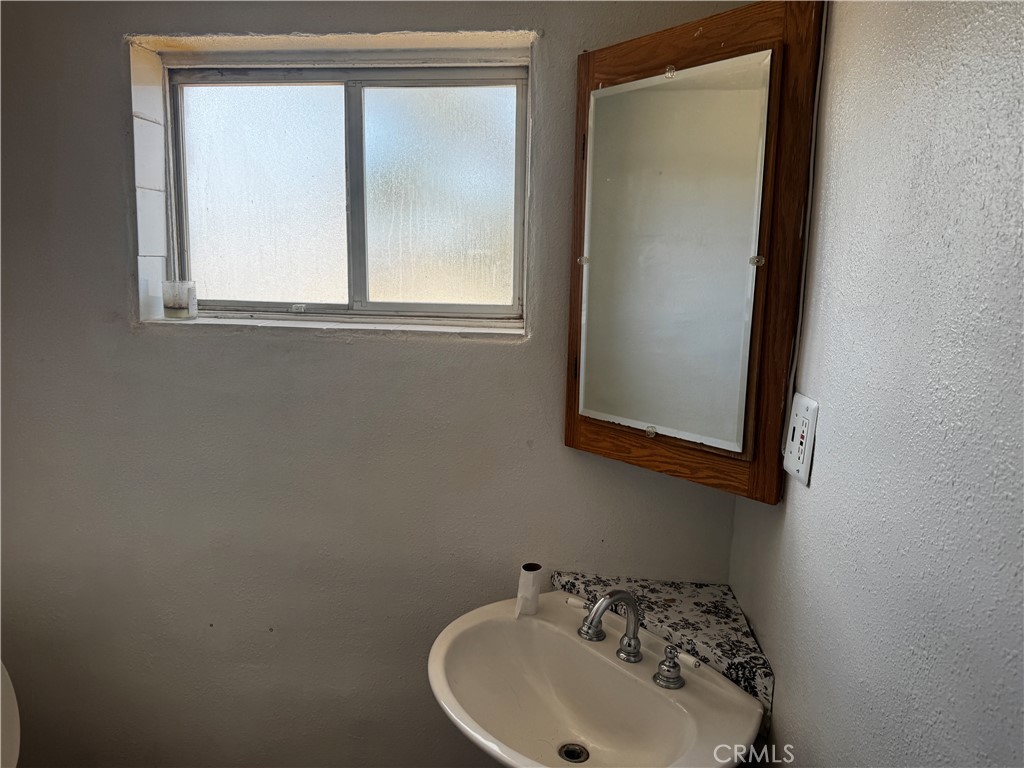21895 Biloxi Road Property Photo 5