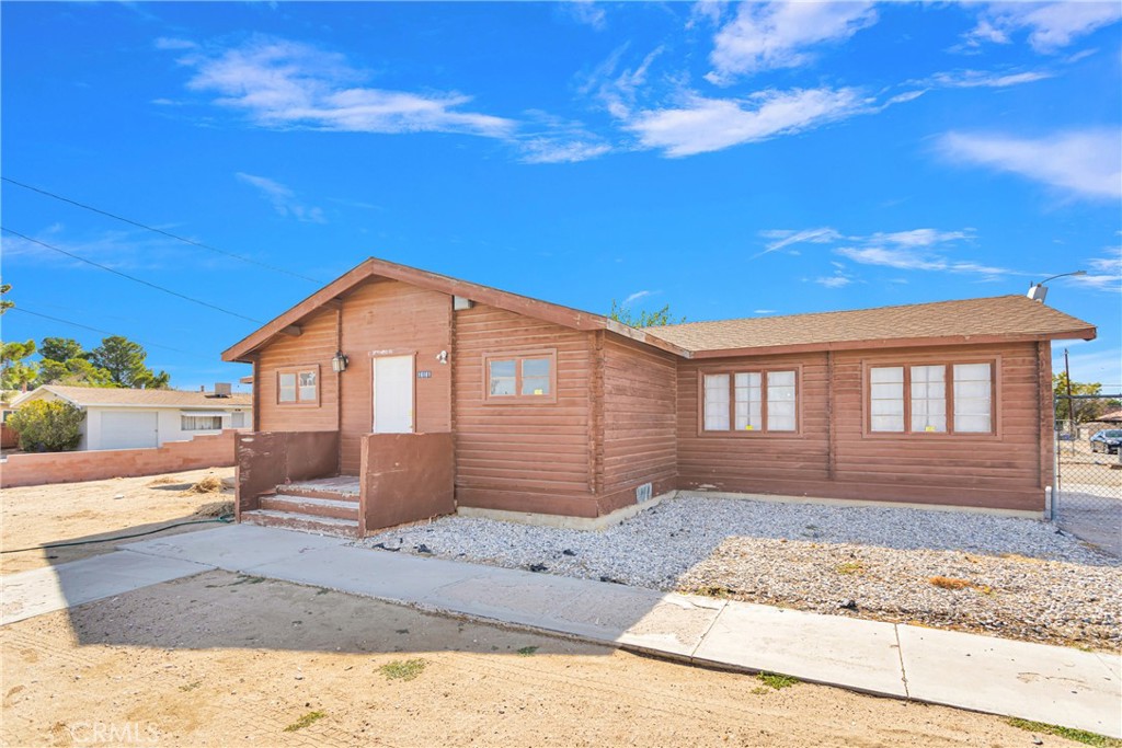 16161 Lorene Drive Property Photo 2