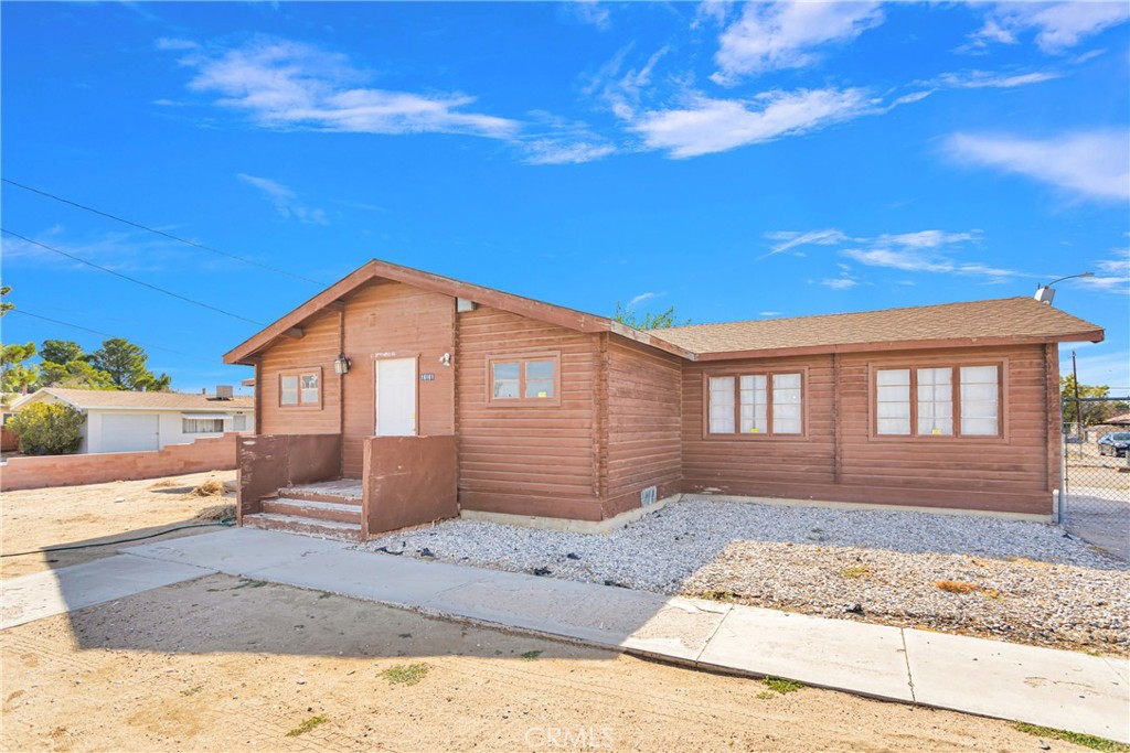 16161 Lorene Drive Property Photo 2