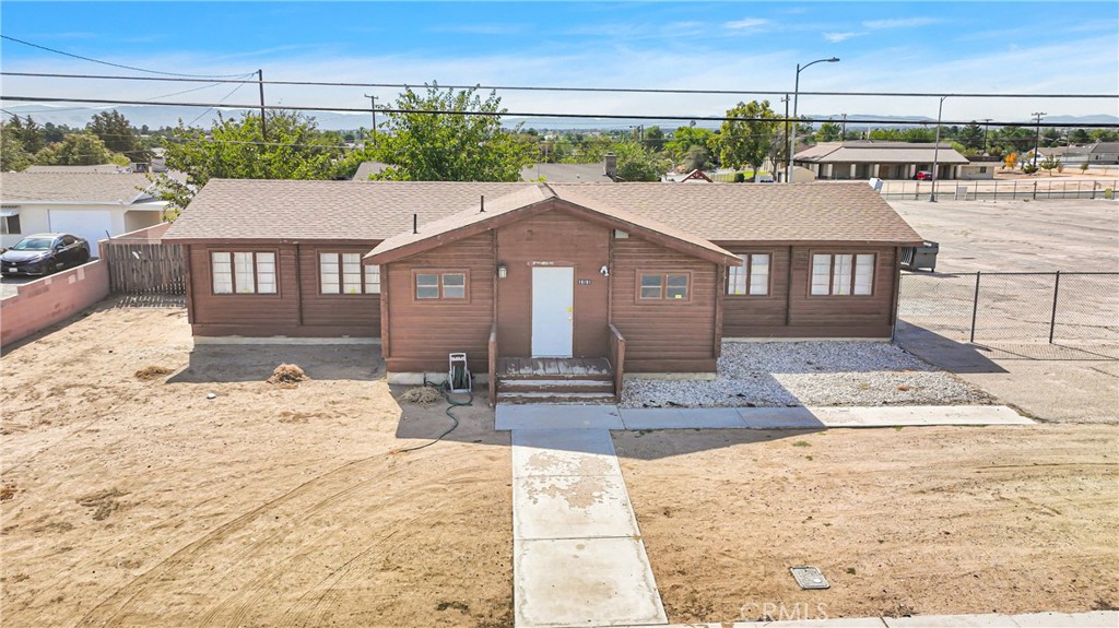 16161 Lorene Drive Property Photo 4