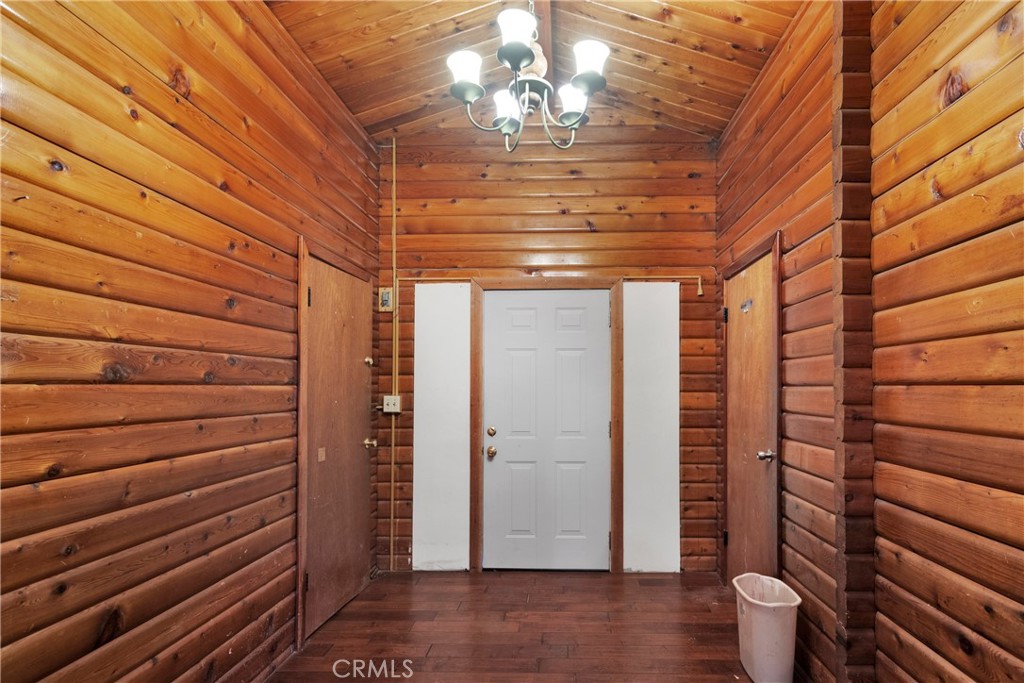 16161 Lorene Drive Property Photo 8