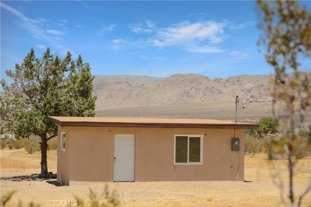 27127 Zuni Road Property Photo 5