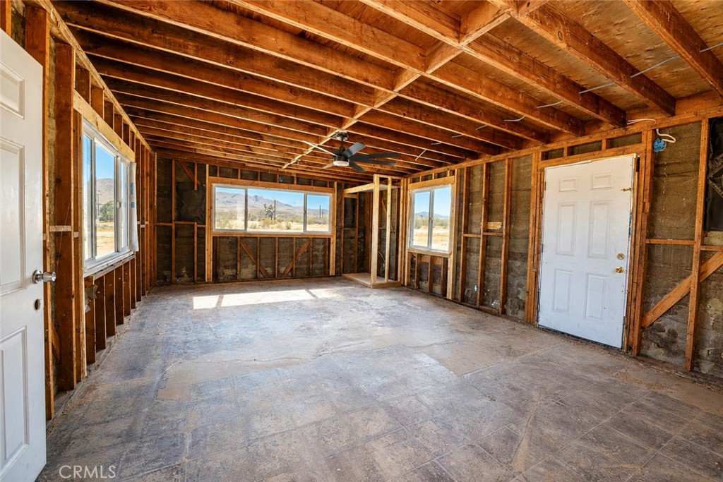 27127 Zuni Road Property Photo 8
