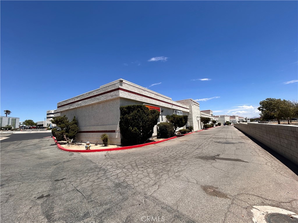 15403 Anacapa Rd. Property Photo 4