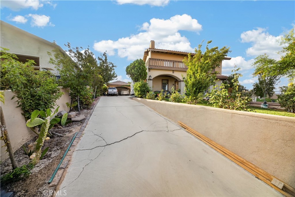 21625 Bancroft Property Photo 4