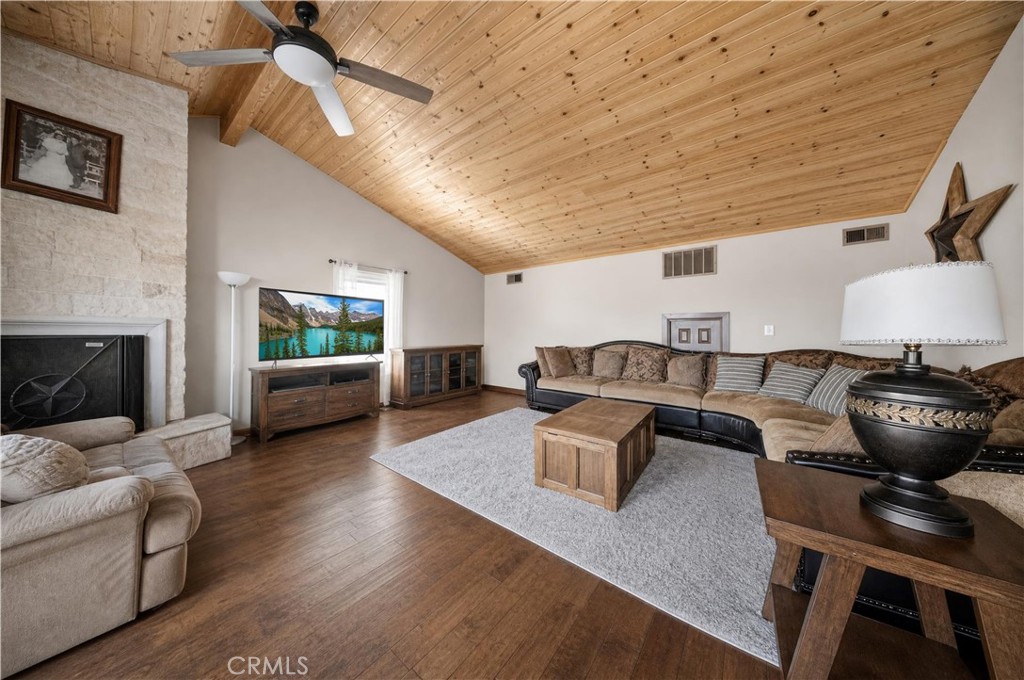 21625 Bancroft Property Photo 12