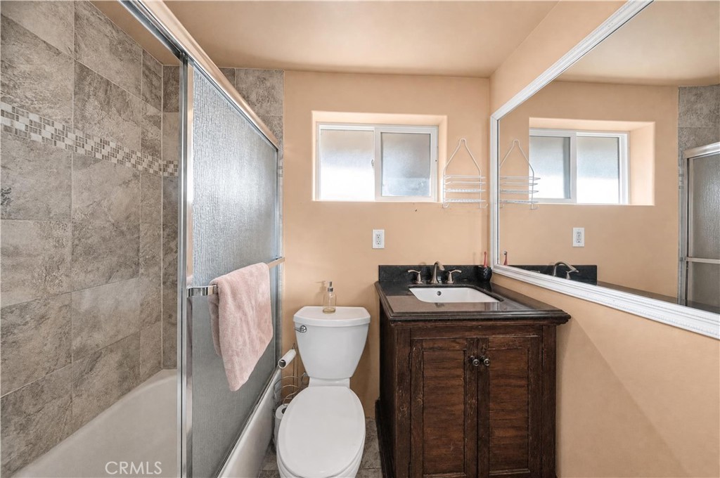 21625 Bancroft Property Photo 28