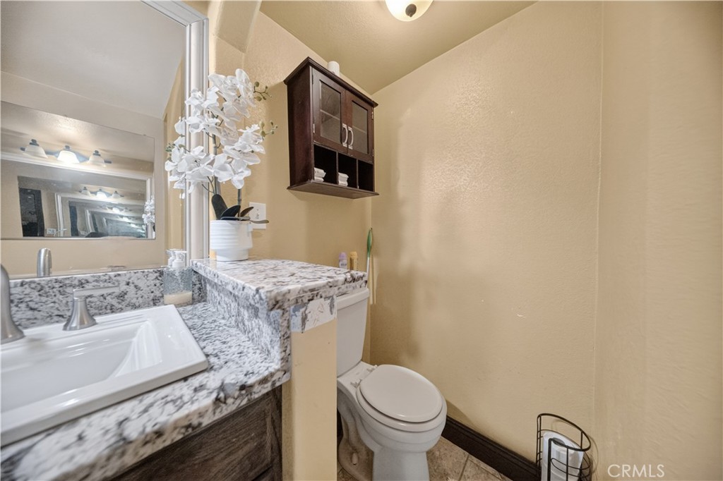 21625 Bancroft Property Photo 32