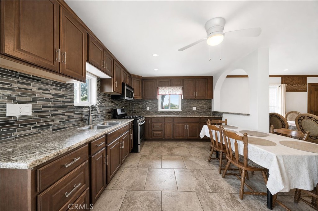 21625 Bancroft Property Photo 35