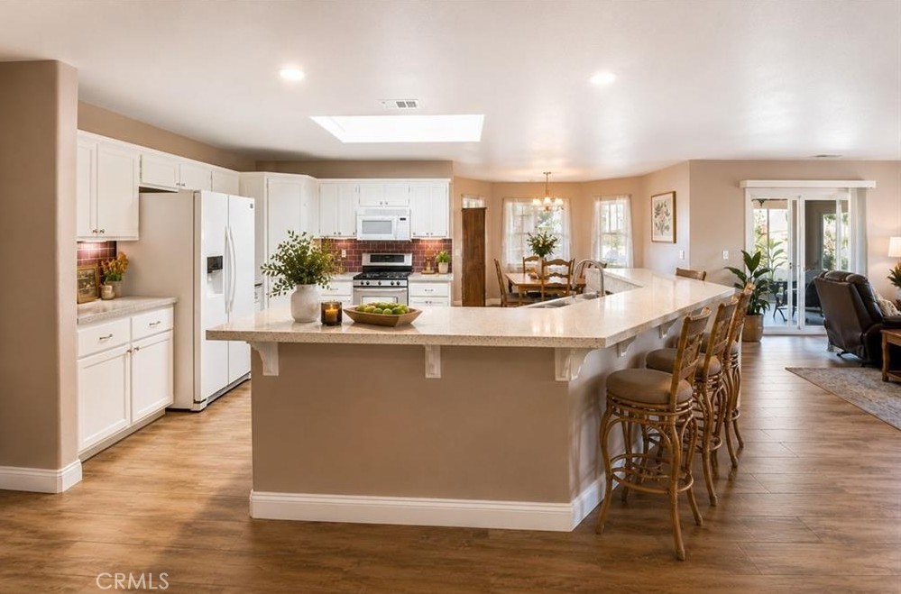 6797 Blue Rose Property Photo 3