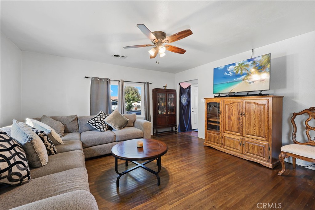 13244 Francisquito Property Photo 9